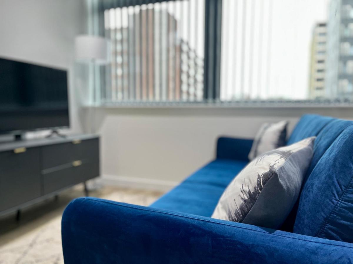 Lovely Studio Apartment With Free Parking Included! Manchester Buitenkant foto